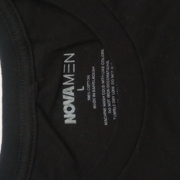 Hollywood novelty T-shirt. (Warning keep out) - Picture 2 of 5